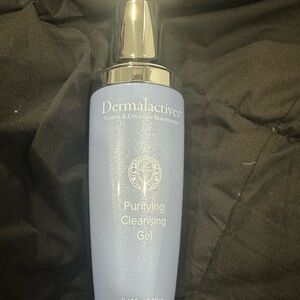 Gentle Blue Cleanser and Exfoliant
